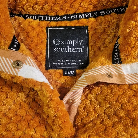 Simply Southern XL Textured Pullover in Mustard - Picture 5 of 9
